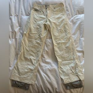 Women’s size small Burton snow pants.